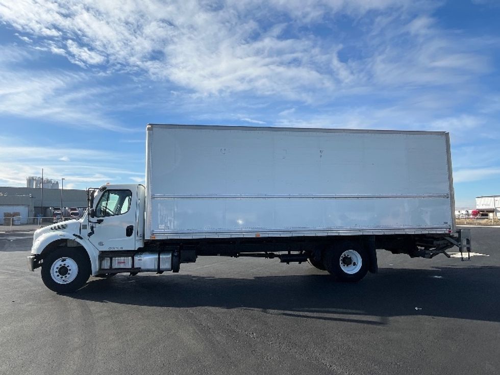 Medium Duty Box Truck-Light and Medium Duty Trucks-Freightliner-2018-M2-Pasco-WA-153,738\n\t\tmiles-$ 49,250 - Image 4