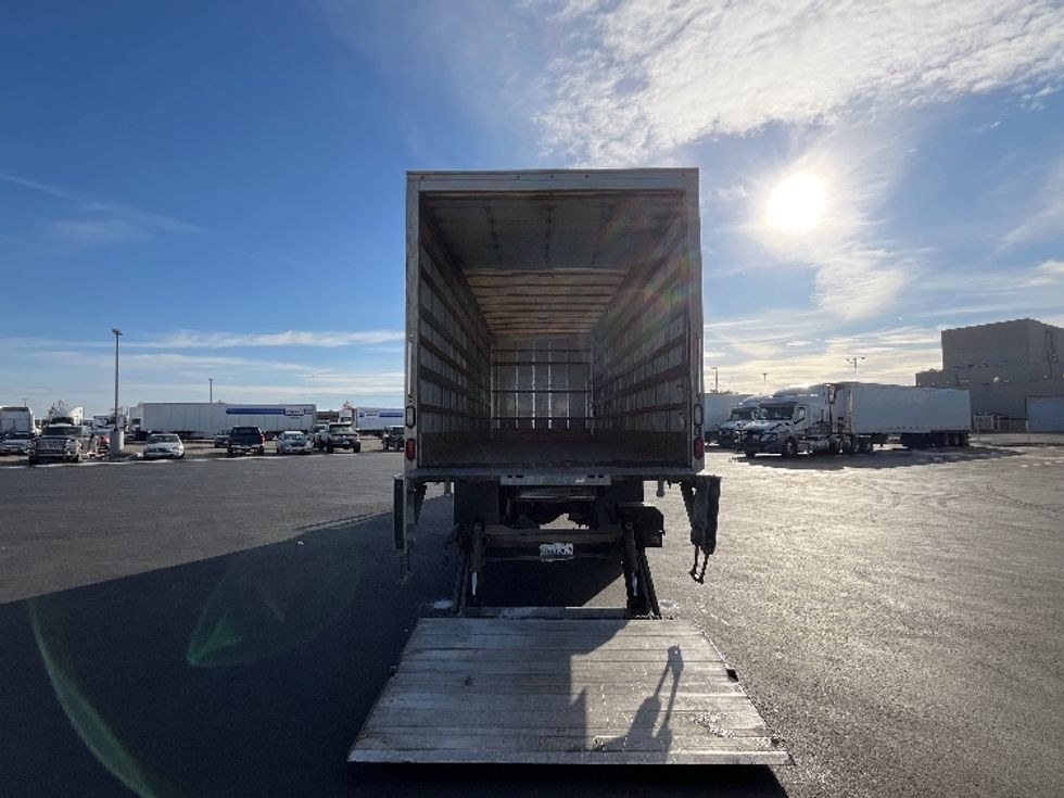 Medium Duty Box Truck-Light and Medium Duty Trucks-Freightliner-2018-M2-Pasco-WA-153,738\n\t\tmiles-$ 49,250 - Image 9