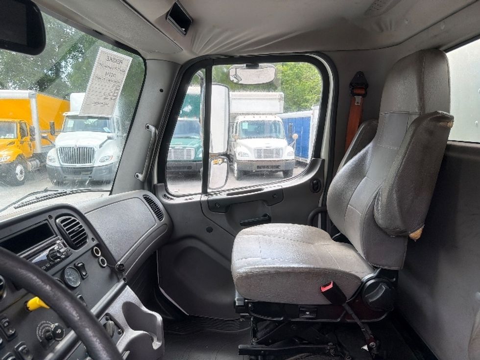 Medium Duty Box Truck-Light and Medium Duty Trucks-Freightliner-2018-M2-Pensacola-FL-127,125\n\t\tmiles-$ 53,000 - Image 18