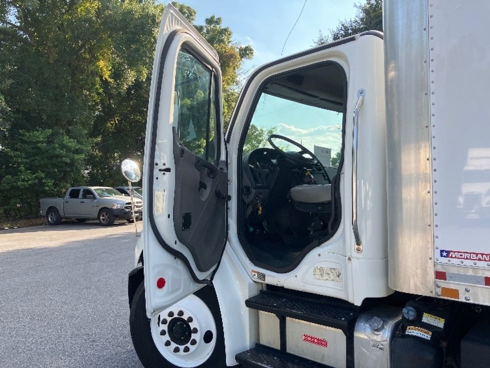 Medium Duty Box Truck-Light and Medium Duty Trucks-Freightliner-2018-M2-Pensacola-FL-318,438\n\t\tmiles-$ 27,000 - Image 15