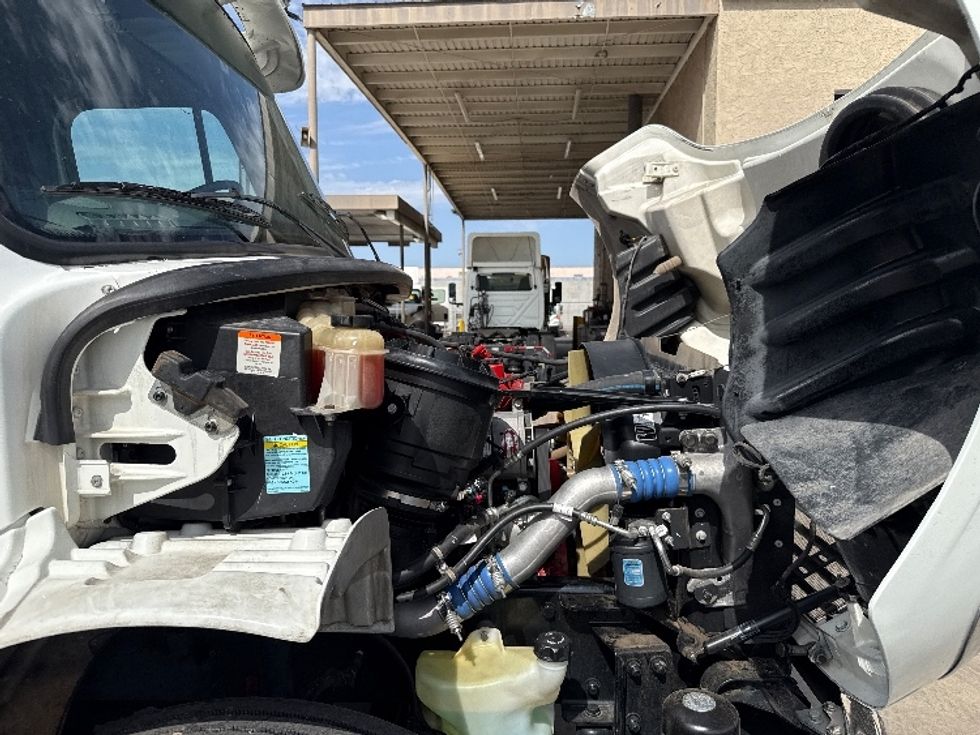 Medium Duty Box Truck-Light and Medium Duty Trucks-Freightliner-2018-M2-Phoenix-AZ-146,830\n\t\tmiles-$ 48,250 - Image 23