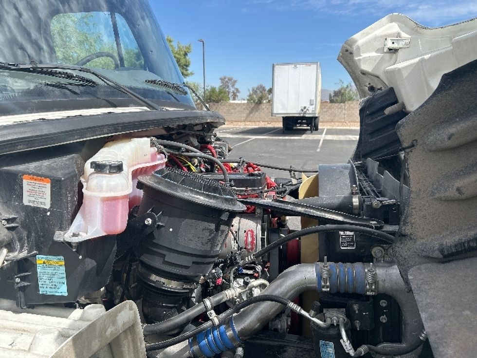 Medium Duty Box Truck-Light and Medium Duty Trucks-Freightliner-2018-M2-Phoenix-AZ-188,662\n\t\tmiles-$ 48,750 - Image 23