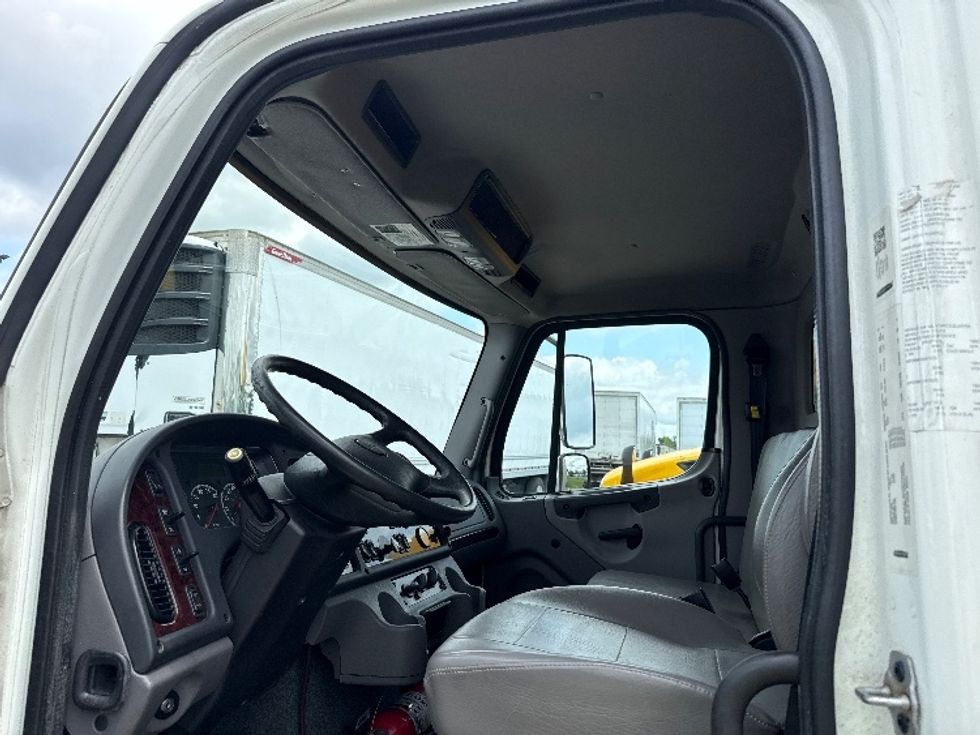 Medium Duty Box Truck-Light and Medium Duty Trucks-Freightliner-2018-M2-Piqua-OH-118,921\n\t\tmiles-$ 56,500 - Image 16