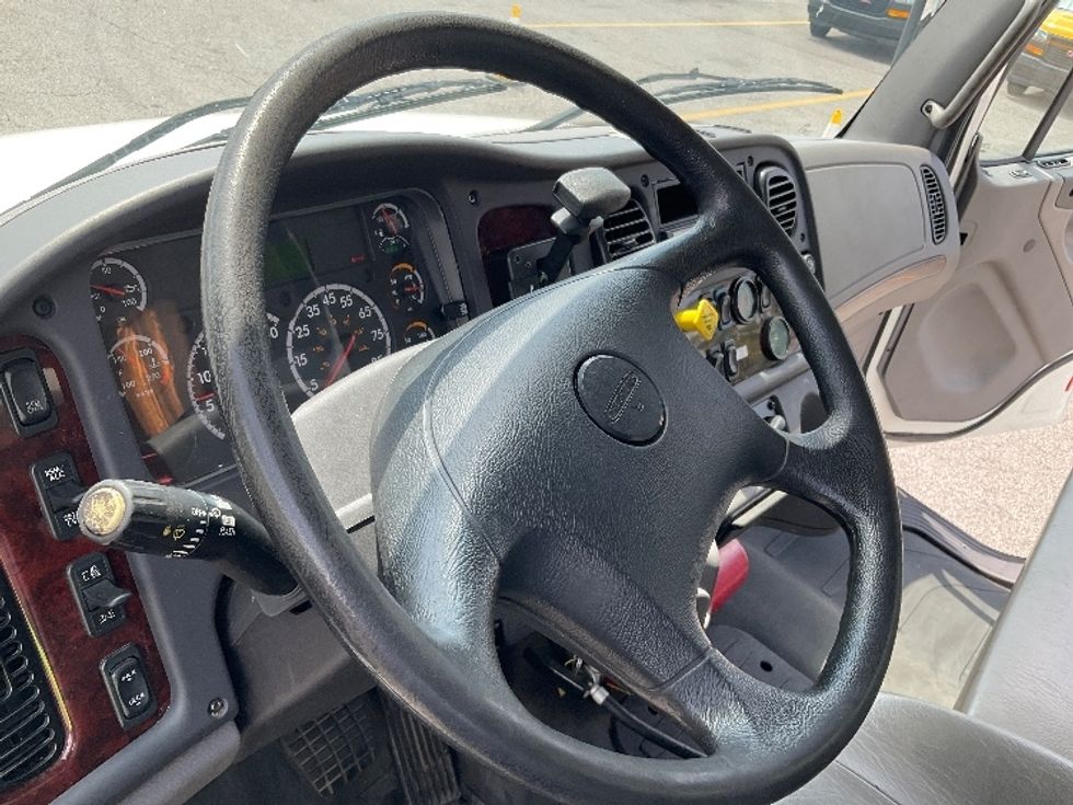 Medium Duty Box Truck-Light and Medium Duty Trucks-Freightliner-2018-M2-Piqua-OH-118,921\n\t\tmiles-$ 56,500 - Image 17