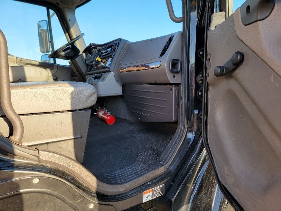 Medium Duty Box Truck-Light and Medium Duty Trucks-Freightliner-2018-M2-Piqua-OH-273,265\n\t\tmiles-$ 30,000 - Image 20