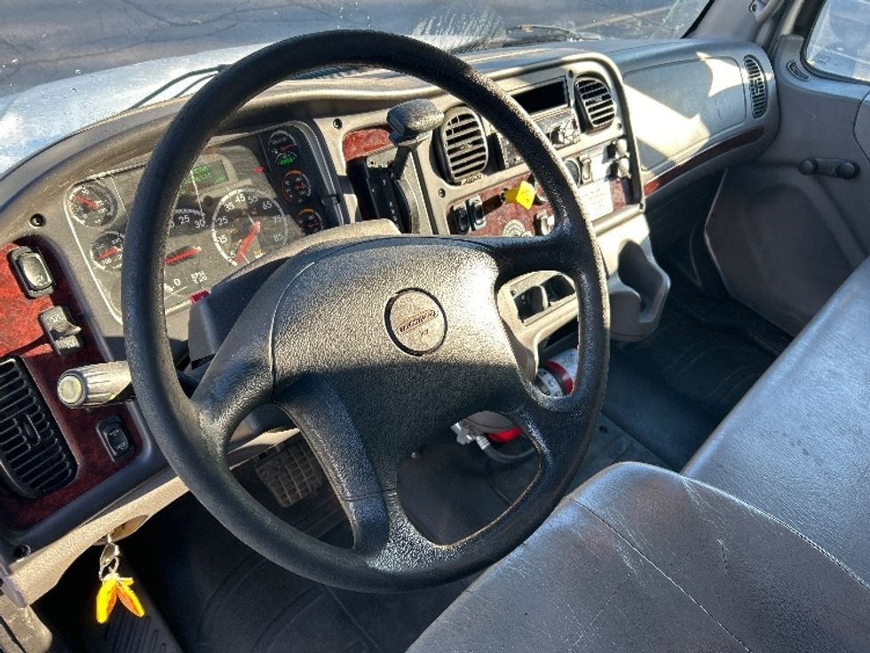 Medium Duty Box Truck-Light and Medium Duty Trucks-Freightliner-2018-M2-Plymouth-MI-244,236\n\t\tmiles-$ 35,250 - Image 17