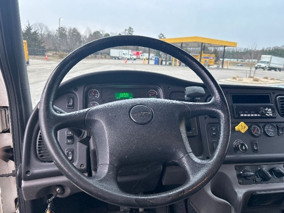 Medium Duty Box Truck-Light and Medium Duty Trucks-Freightliner-2018-M2-Prince George-VA-101,928\n\t\tmiles-$ 64,500 - Image 15