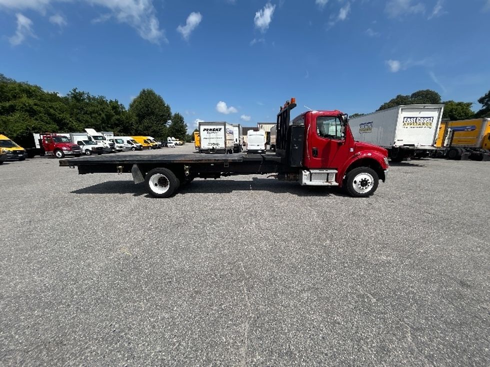 Medium Duty Box Truck-Light and Medium Duty Trucks-Freightliner-2018-M2-Prince George-VA-329,240\n\t\tmiles-$ 20,250 - Image 15