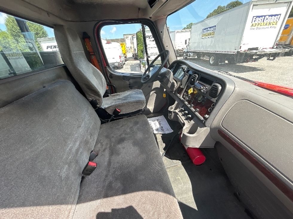Medium Duty Box Truck-Light and Medium Duty Trucks-Freightliner-2018-M2-Prince George-VA-329,240\n\t\tmiles-$ 20,250 - Image 21