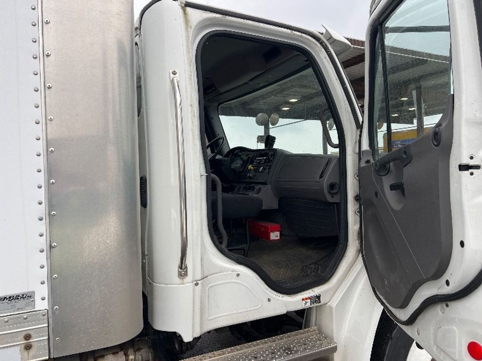 Medium Duty Box Truck-Light and Medium Duty Trucks-Freightliner-2018-M2-Rochester-NY-108,303\n\t\tmiles-$ 50,000 - Image 20