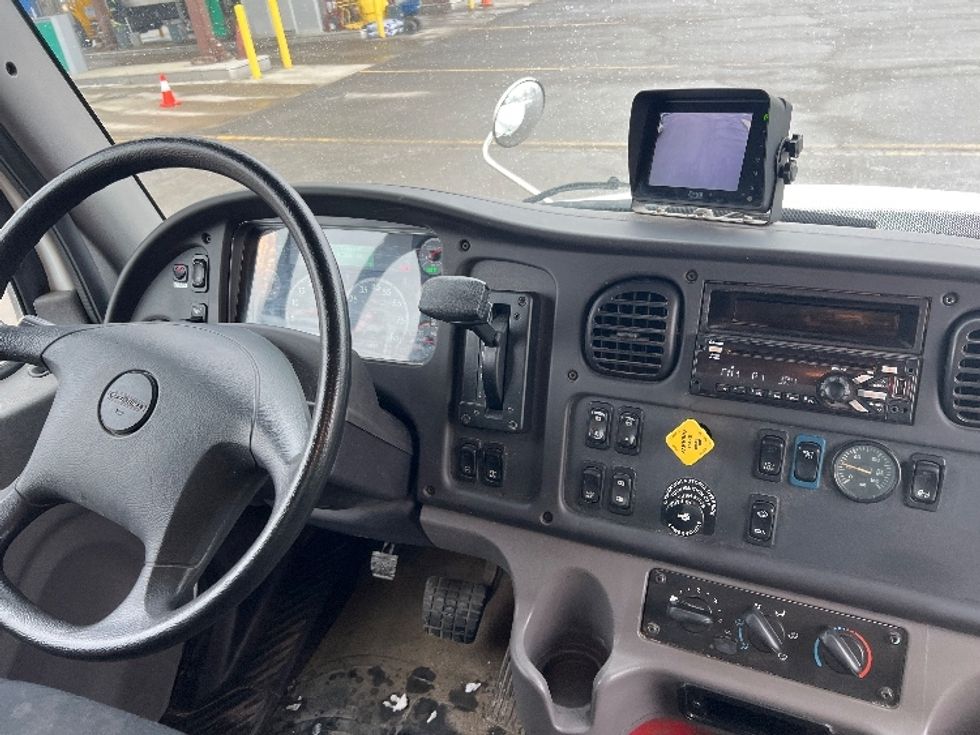 Medium Duty Box Truck-Light and Medium Duty Trucks-Freightliner-2018-M2-Rochester-NY-108,303\n\t\tmiles-$ 50,000 - Image 22