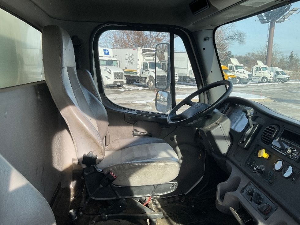 Medium Duty Box Truck-Light and Medium Duty Trucks-Freightliner-2018-M2-Romulus-MI-344,346\n\t\tmiles-$ 20,000 - Image 22