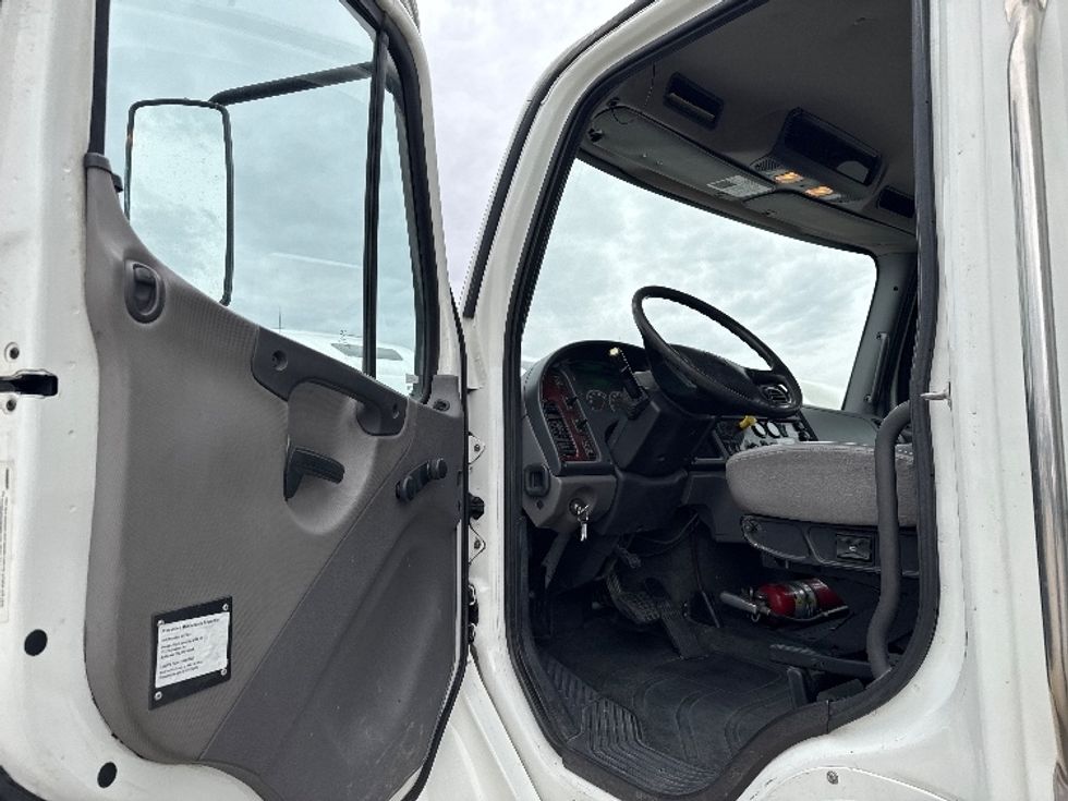 Medium Duty Box Truck-Light and Medium Duty Trucks-Freightliner-2018-M2-Salt Lake City-UT-171,049\n\t\tmiles-$ 46,750 - Image 14