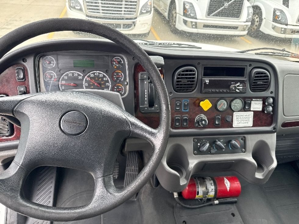 Medium Duty Box Truck-Light and Medium Duty Trucks-Freightliner-2018-M2-Salt Lake City-UT-171,049\n\t\tmiles-$ 46,750 - Image 16