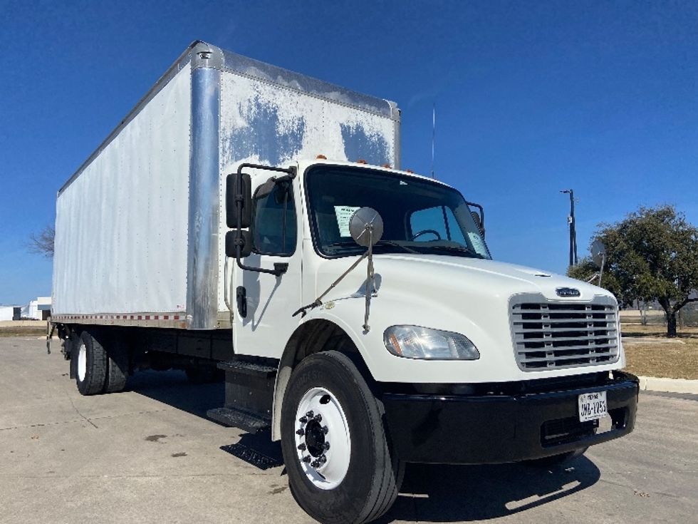 Medium Duty Box Truck-Light and Medium Duty Trucks-Freightliner-2018-M2-San Antonio-TX-194,480\n\t\tmiles-$ 48,000 - Image 1