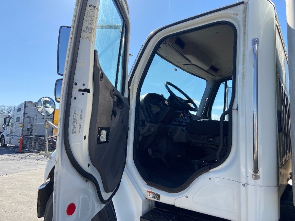 Medium Duty Box Truck-Light and Medium Duty Trucks-Freightliner-2018-M2-San Antonio-TX-194,480\n\t\tmiles-$ 48,000 - Image 16