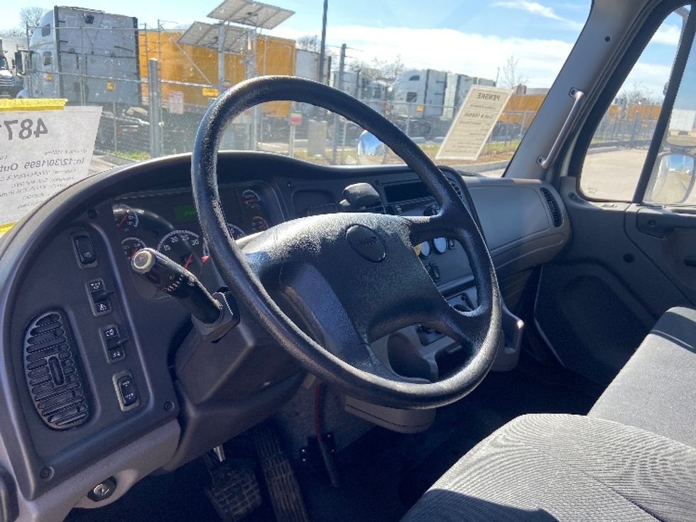 Medium Duty Box Truck-Light and Medium Duty Trucks-Freightliner-2018-M2-San Antonio-TX-194,480\n\t\tmiles-$ 48,000 - Image 17