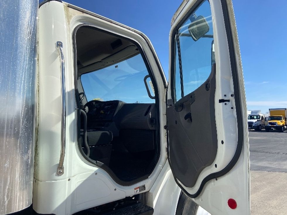 Medium Duty Box Truck-Light and Medium Duty Trucks-Freightliner-2018-M2-San Antonio-TX-194,480\n\t\tmiles-$ 48,000 - Image 20