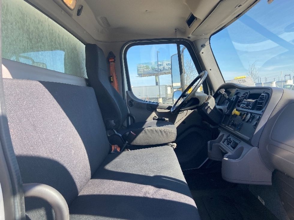 Medium Duty Box Truck-Light and Medium Duty Trucks-Freightliner-2018-M2-San Antonio-TX-194,480\n\t\tmiles-$ 48,000 - Image 22