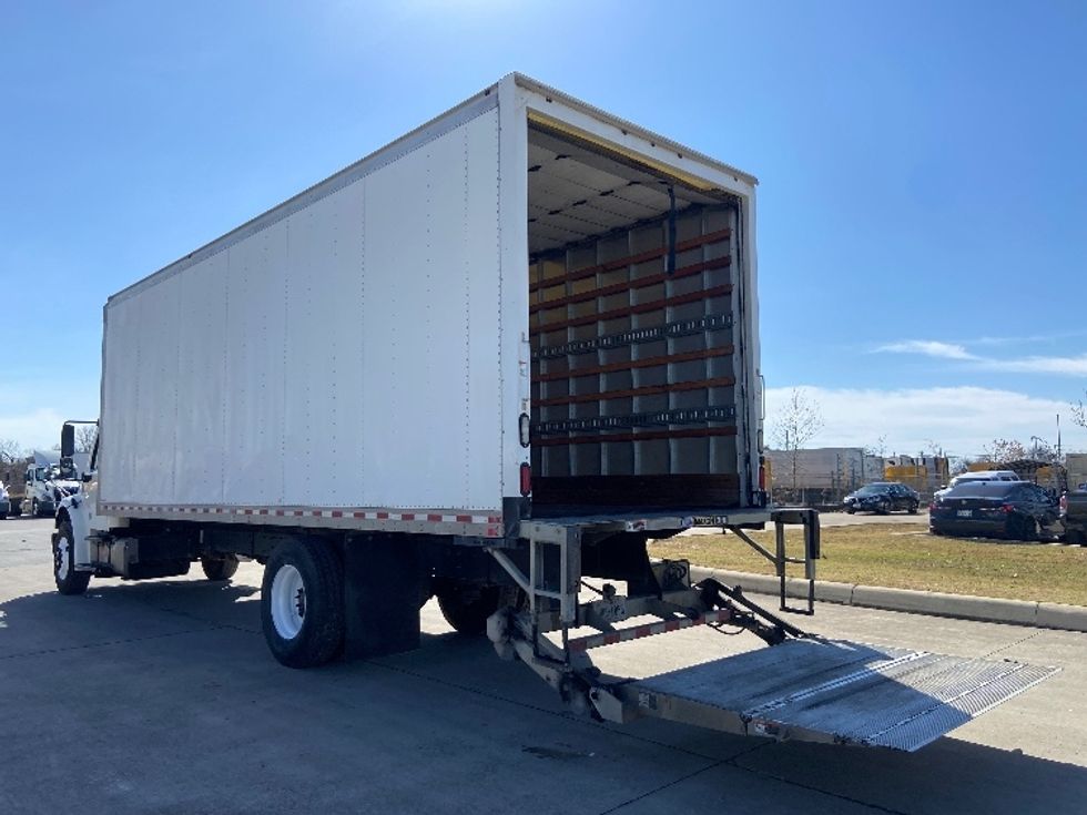 Medium Duty Box Truck-Light and Medium Duty Trucks-Freightliner-2018-M2-San Antonio-TX-194,480\n\t\tmiles-$ 48,000 - Image 9