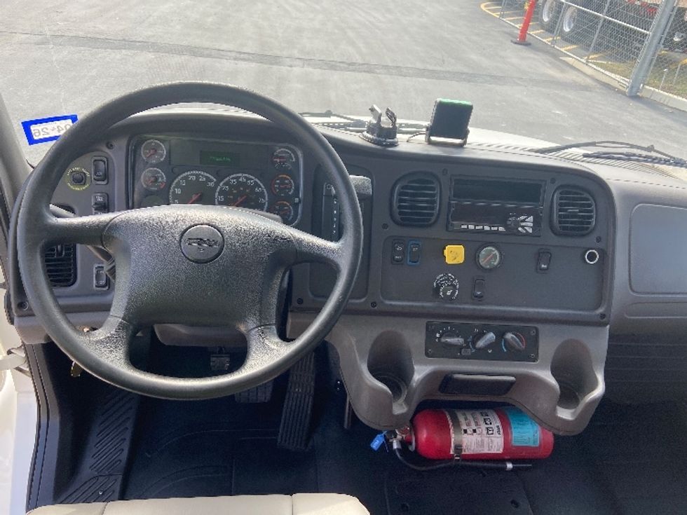 Medium Duty Box Truck-Light and Medium Duty Trucks-Freightliner-2018-M2-San Antonio-TX-237,235\n\t\tmiles-$ 41,250 - Image 18