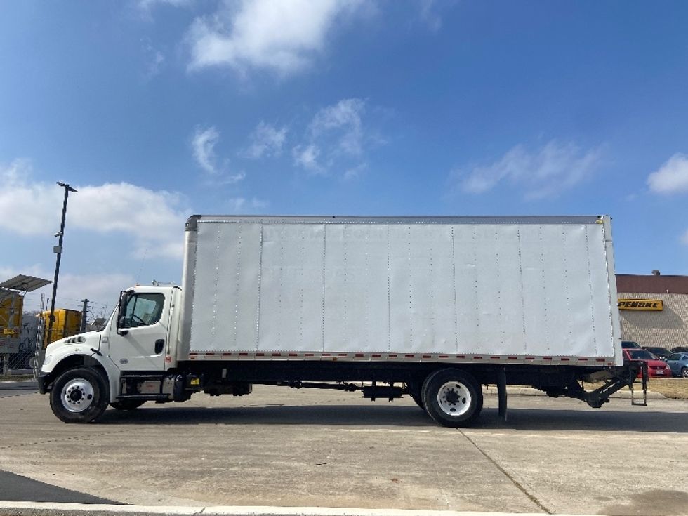Medium Duty Box Truck-Light and Medium Duty Trucks-Freightliner-2018-M2-San Antonio-TX-237,235\n\t\tmiles-$ 41,250 - Image 4