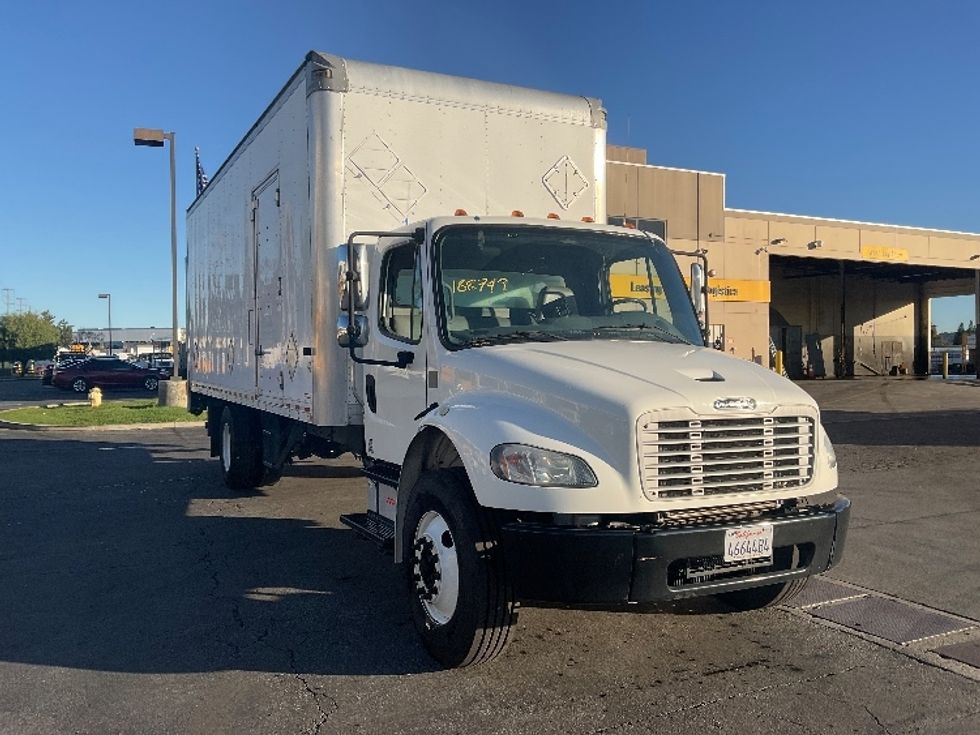 Medium Duty Box Truck-Light and Medium Duty Trucks-Freightliner-2018-M2-Santa Ana-CA-216,631\n\t\tmiles-$ 36,000 - Image 1