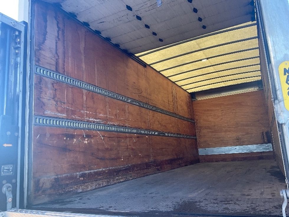 Medium Duty Box Truck-Light and Medium Duty Trucks-Freightliner-2018-M2-Santa Ana-CA-216,631\n\t\tmiles-$ 36,000 - Image 11