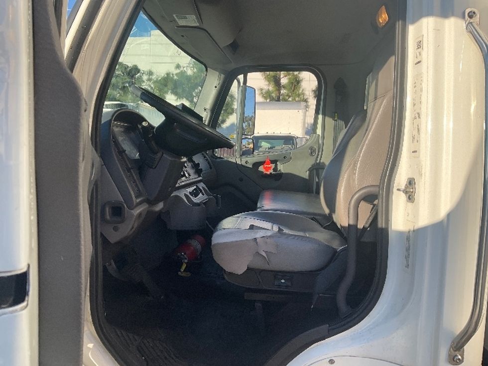 Medium Duty Box Truck-Light and Medium Duty Trucks-Freightliner-2018-M2-Santa Ana-CA-216,631\n\t\tmiles-$ 36,000 - Image 17