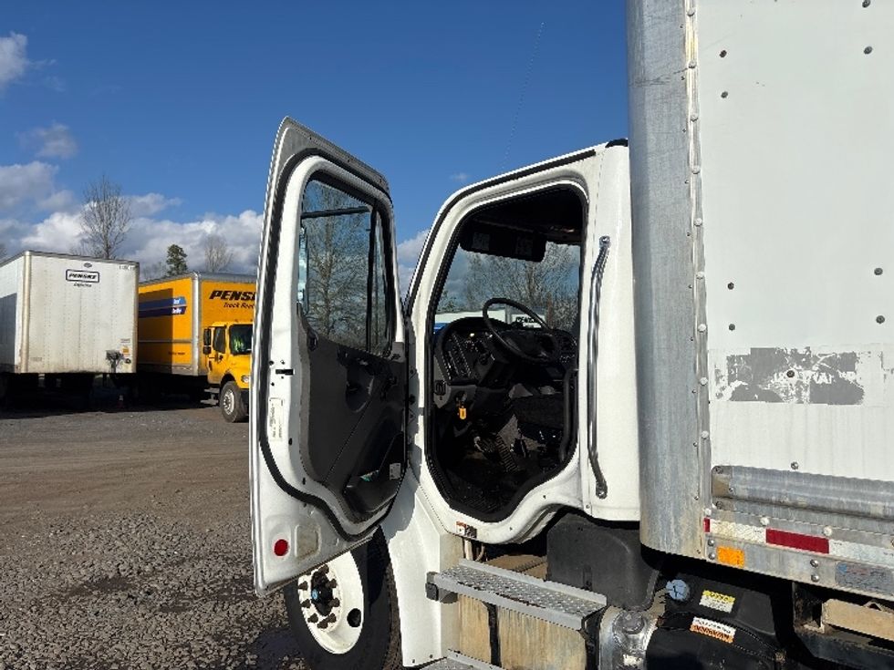 Medium Duty Box Truck-Light and Medium Duty Trucks-Freightliner-2018-M2-Shreveport-LA-268,349\n\t\tmiles-$ 36,000 - Image 15
