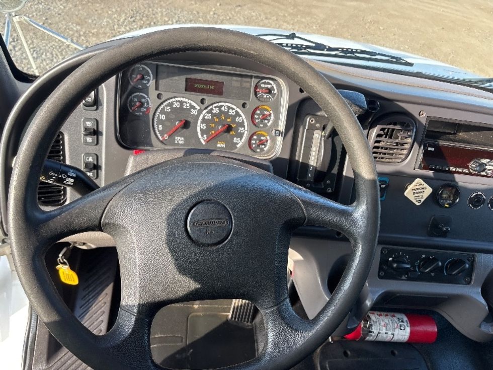 Medium Duty Box Truck-Light and Medium Duty Trucks-Freightliner-2018-M2-Shreveport-LA-268,349\n\t\tmiles-$ 36,000 - Image 17
