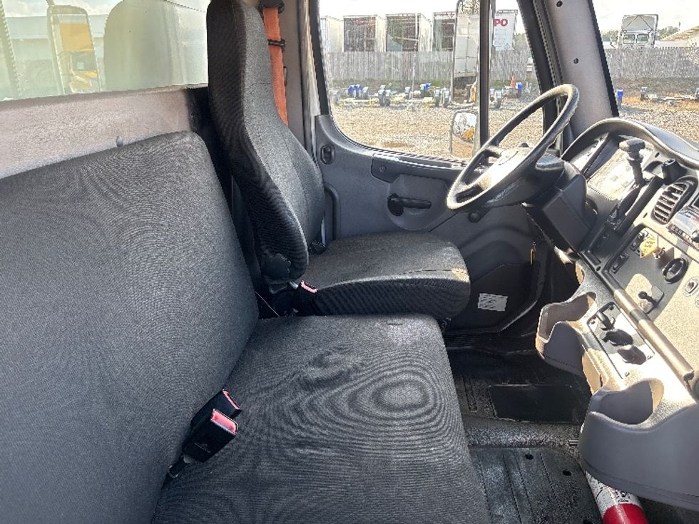 Medium Duty Box Truck-Light and Medium Duty Trucks-Freightliner-2018-M2-Shreveport-LA-268,349\n\t\tmiles-$ 36,000 - Image 21