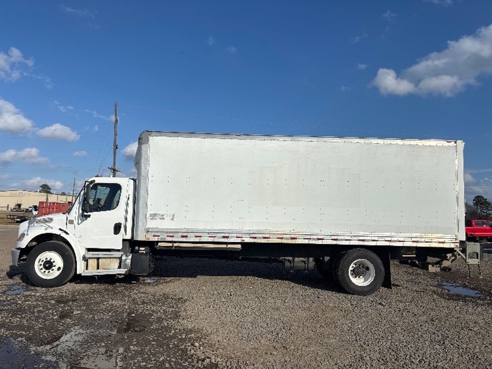 Medium Duty Box Truck-Light and Medium Duty Trucks-Freightliner-2018-M2-Shreveport-LA-268,349\n\t\tmiles-$ 36,000 - Image 4