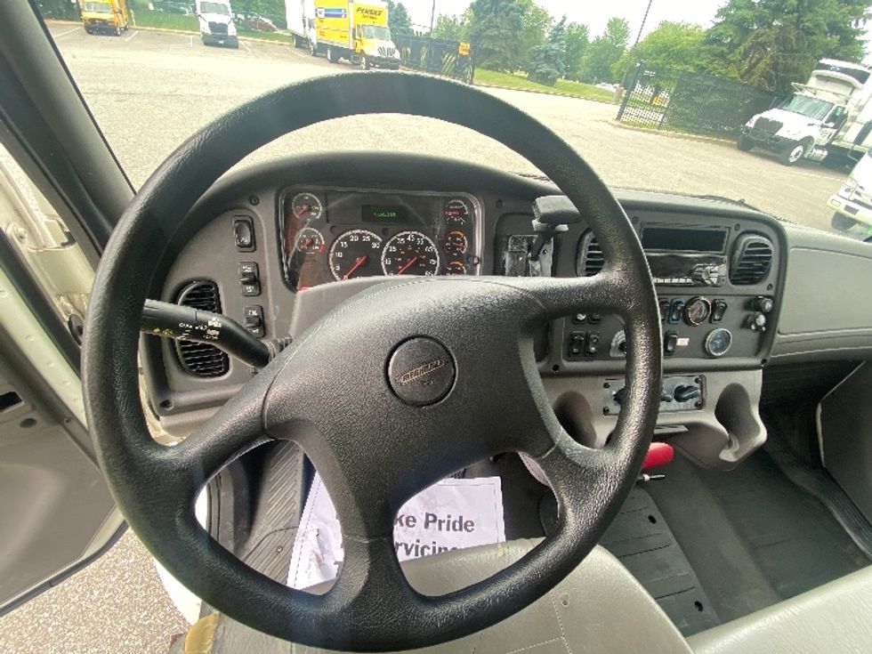 Medium Duty Box Truck-Light and Medium Duty Trucks-Freightliner-2018-M2-South Bend-IN-80,222\n\t\tmiles-$ 59,000 - Image 18