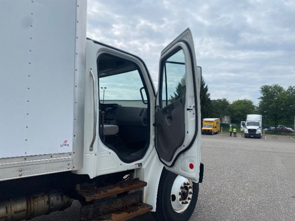 Medium Duty Box Truck-Light and Medium Duty Trucks-Freightliner-2018-M2-South Bend-IN-80,222\n\t\tmiles-$ 59,000 - Image 20