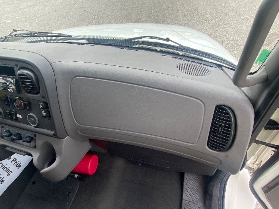 Medium Duty Box Truck-Light and Medium Duty Trucks-Freightliner-2018-M2-South Bend-IN-80,222\n\t\tmiles-$ 59,000 - Image 21