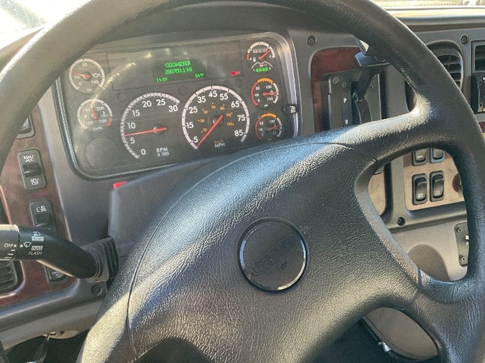 Medium Duty Box Truck-Light and Medium Duty Trucks-Freightliner-2018-M2-Springfield-MA-290,699\n\t\tmiles-$ 26,750 - Image 17