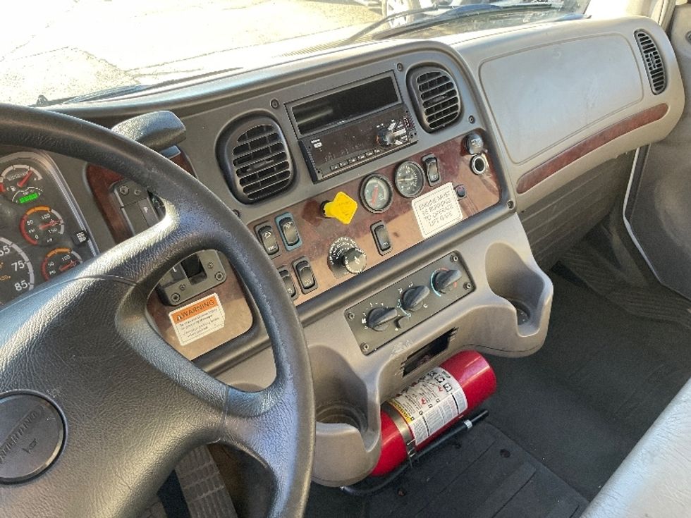 Medium Duty Box Truck-Light and Medium Duty Trucks-Freightliner-2018-M2-Springfield-MA-290,699\n\t\tmiles-$ 26,750 - Image 18