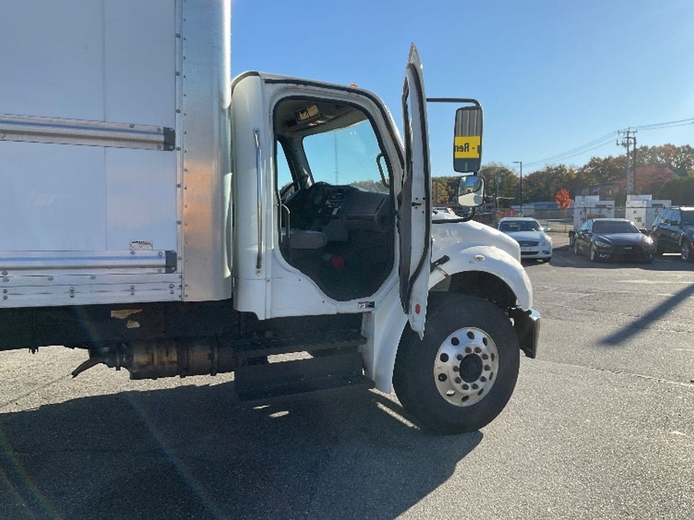 Medium Duty Box Truck-Light and Medium Duty Trucks-Freightliner-2018-M2-Springfield-MA-290,699\n\t\tmiles-$ 26,750 - Image 20