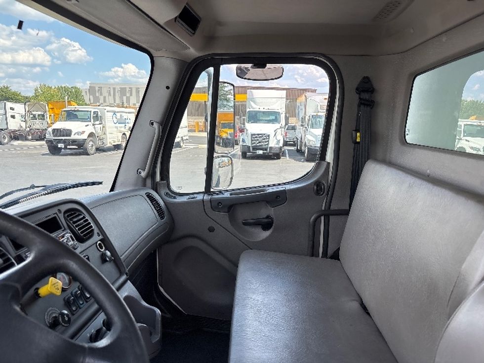 Medium Duty Box Truck-Light and Medium Duty Trucks-Freightliner-2018-M2-Sterling-VA-198,537\n\t\tmiles-$ 50,000 - Image 19