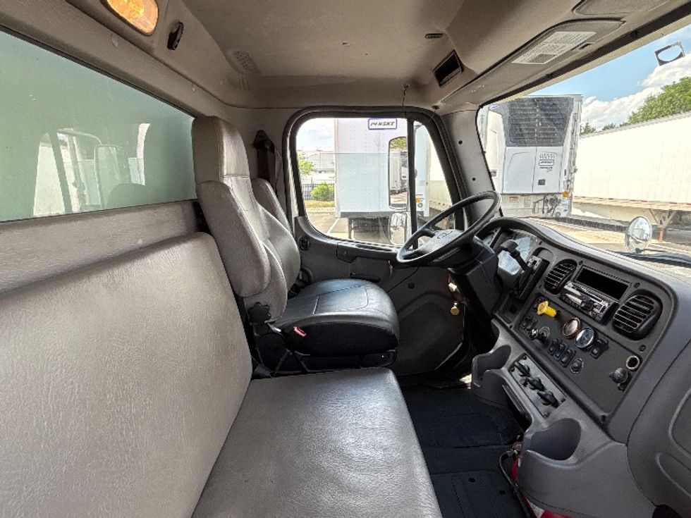 Medium Duty Box Truck-Light and Medium Duty Trucks-Freightliner-2018-M2-Sterling-VA-198,537\n\t\tmiles-$ 50,000 - Image 22