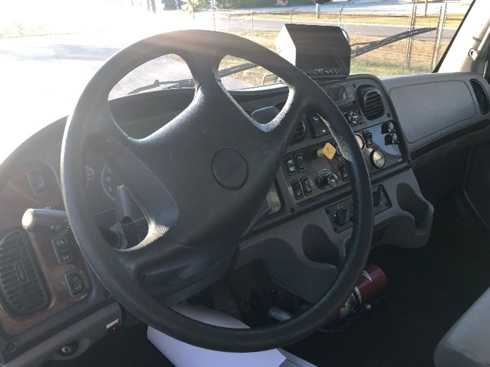 Medium Duty Box Truck-Light and Medium Duty Trucks-Freightliner-2018-M2-Tampa-FL-189,941\n\t\tmiles-$ 48,500 - Image 18