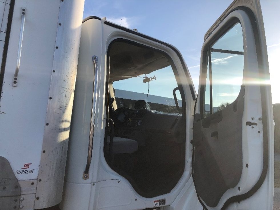 Medium Duty Box Truck-Light and Medium Duty Trucks-Freightliner-2018-M2-Tampa-FL-189,941\n\t\tmiles-$ 48,500 - Image 20