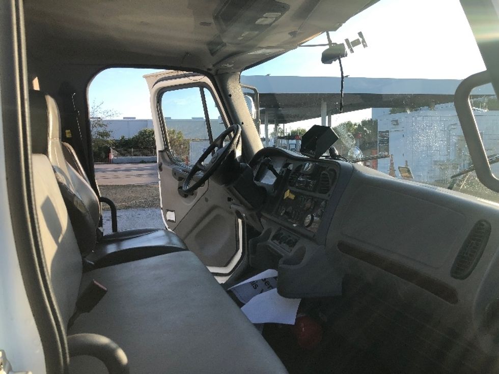Medium Duty Box Truck-Light and Medium Duty Trucks-Freightliner-2018-M2-Tampa-FL-189,941\n\t\tmiles-$ 48,500 - Image 22