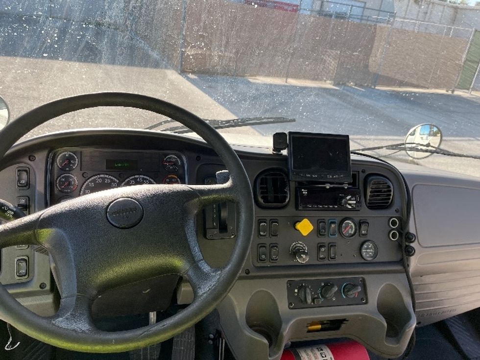 Medium Duty Box Truck-Light and Medium Duty Trucks-Freightliner-2018-M2-Tampa-FL-223,510\n\t\tmiles-$ 37,500 - Image 18