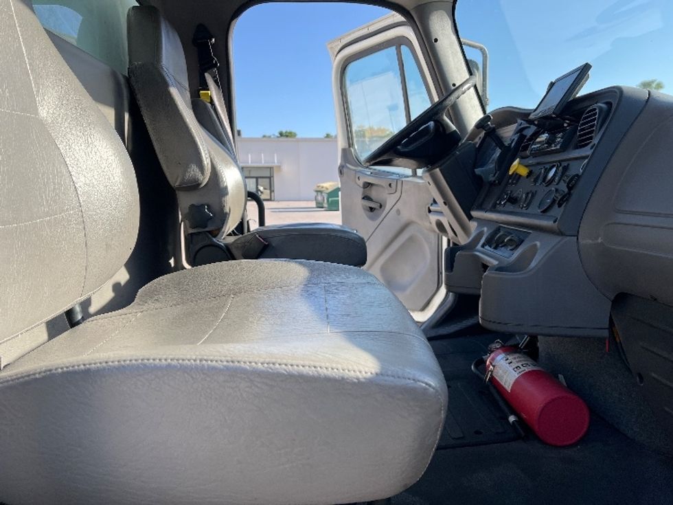 Medium Duty Box Truck-Light and Medium Duty Trucks-Freightliner-2018-M2-Tampa-FL-223,510\n\t\tmiles-$ 37,500 - Image 22