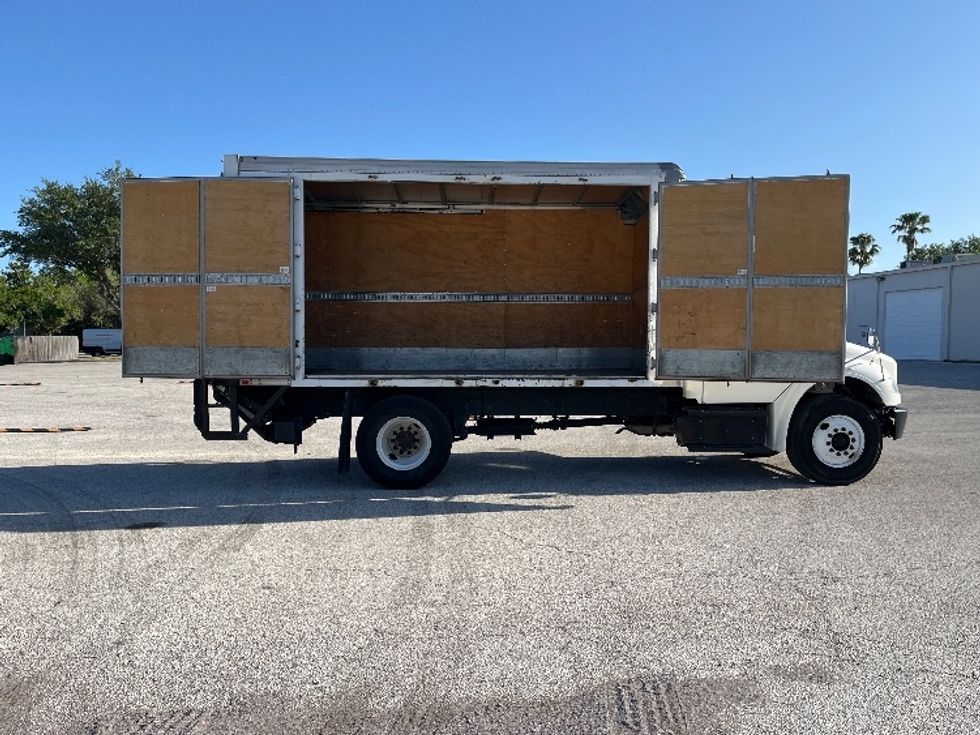 Medium Duty Box Truck-Light and Medium Duty Trucks-Freightliner-2018-M2-Tampa-FL-223,510\n\t\tmiles-$ 37,500 - Image 25