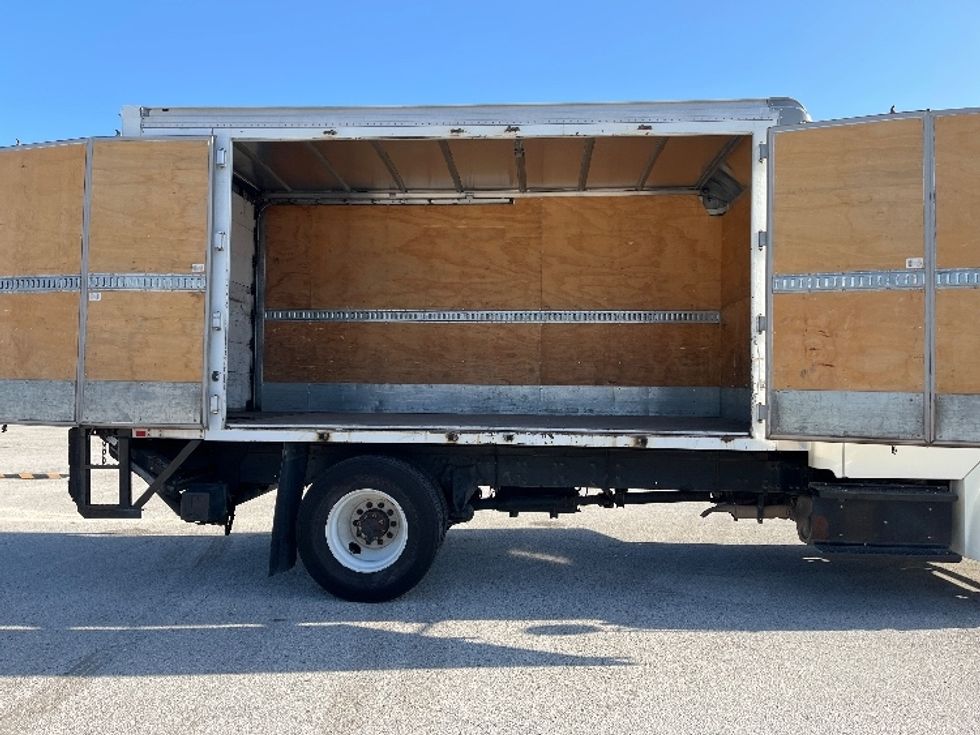 Medium Duty Box Truck-Light and Medium Duty Trucks-Freightliner-2018-M2-Tampa-FL-223,510\n\t\tmiles-$ 37,500 - Image 26