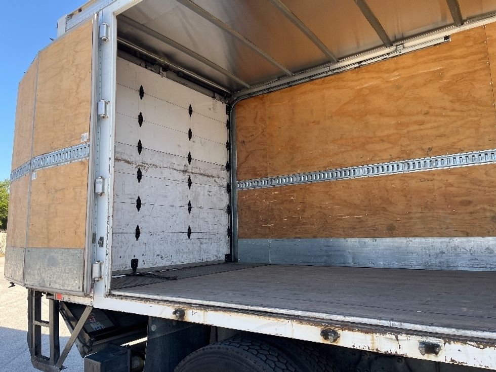Medium Duty Box Truck-Light and Medium Duty Trucks-Freightliner-2018-M2-Tampa-FL-223,510\n\t\tmiles-$ 37,500 - Image 27