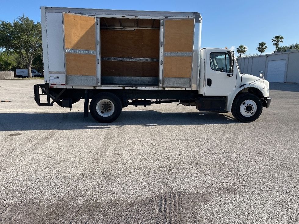 Medium Duty Box Truck-Light and Medium Duty Trucks-Freightliner-2018-M2-Tampa-FL-223,510\n\t\tmiles-$ 37,500 - Image 29